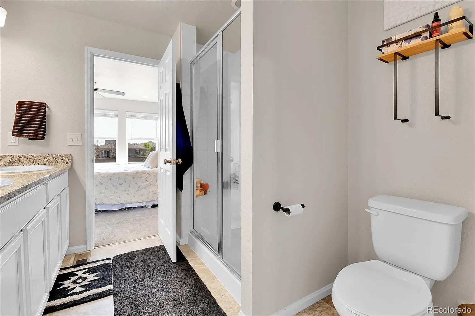 Building Photo - 6459 N Dunkirk St