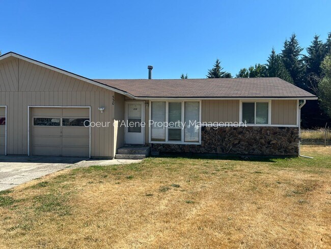 Building Photo - 520-30 Golden Sun
