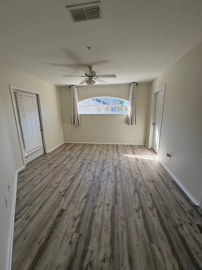 Building Photo - 1701 The Greens Way