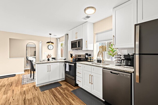 Building Photo - 27882 Gratiot Ave