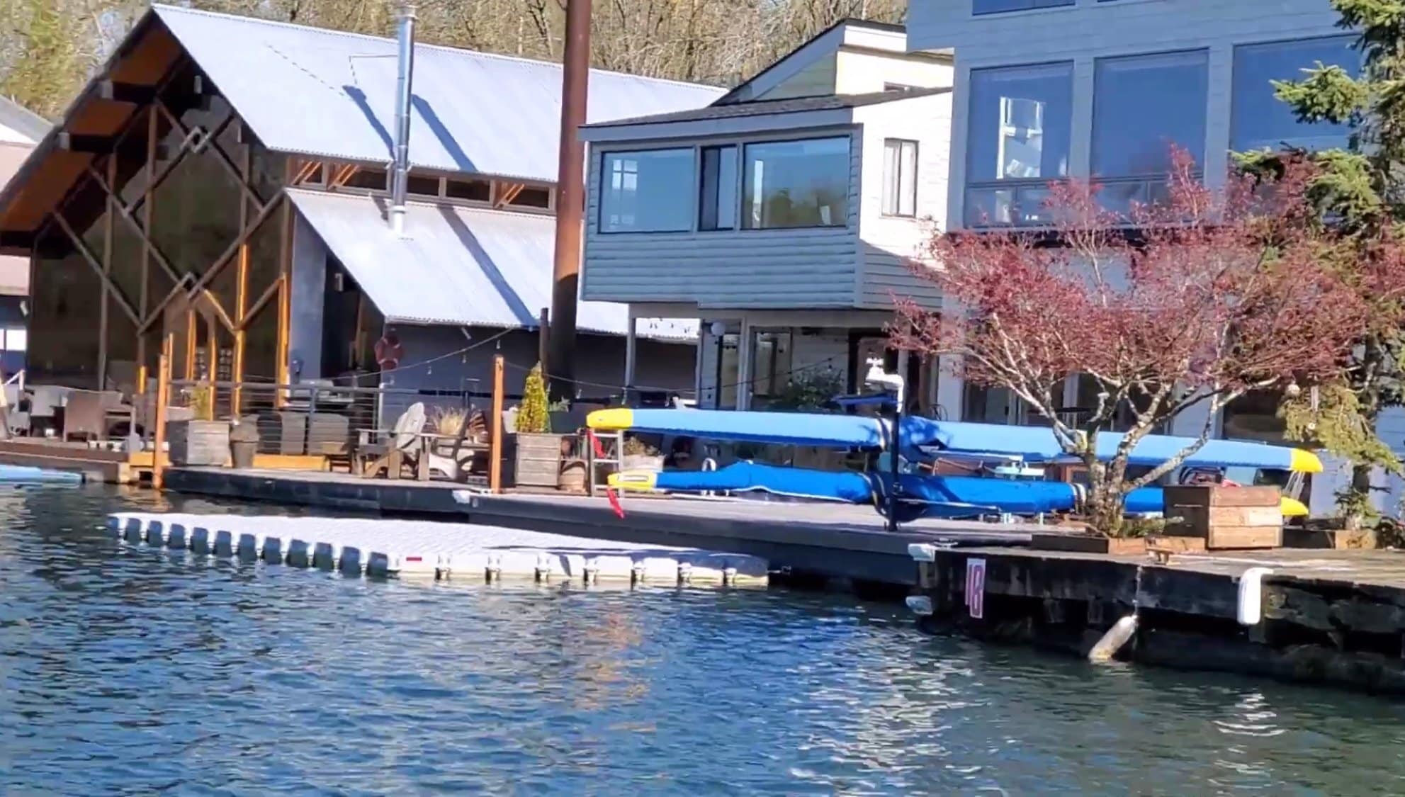 Building Photo - 2901 SE Oaks Park Way