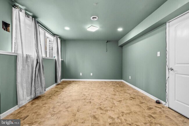 Building Photo - 104 Barksdale Pl