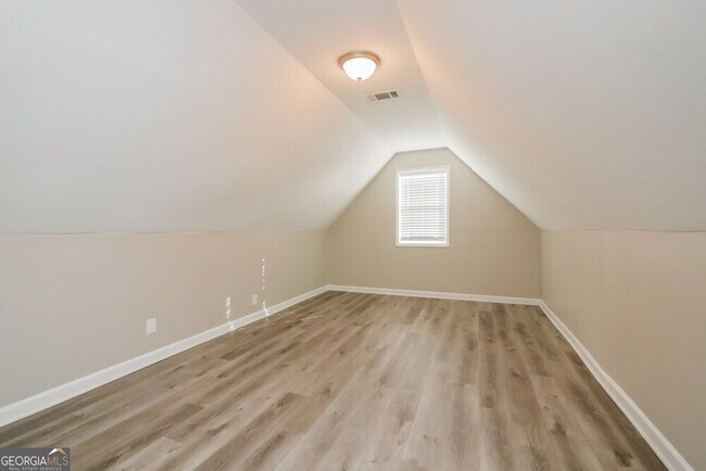 Building Photo - 846 Crabtree Ct