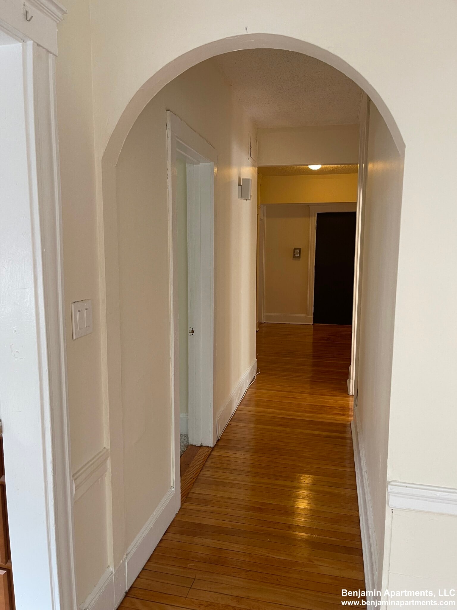 Building Photo - 1487 Beacon St