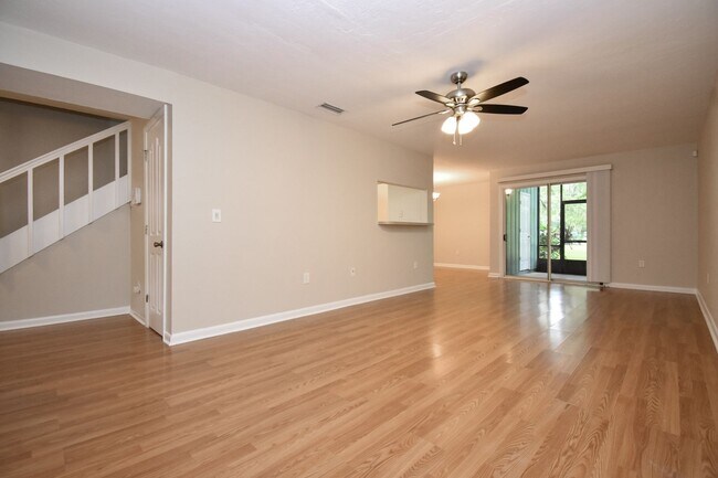 Building Photo - 501 SW 75th St