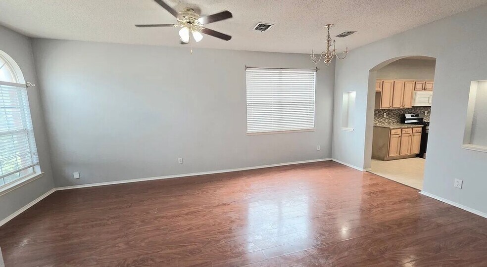 Building Photo - 12783 Honey Locust Cir