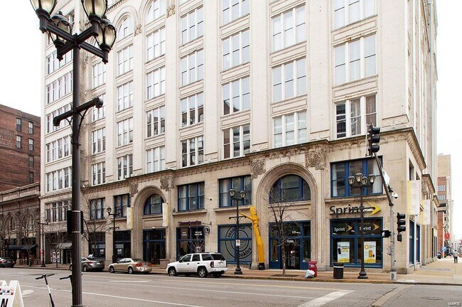 Building Photo - 1136 Washington Ave