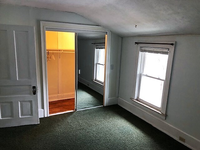 Building Photo - 708 N Sheridan St