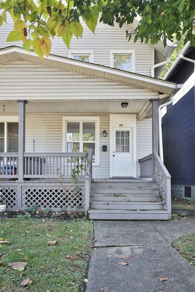 Building Photo - 127 E Hudson St