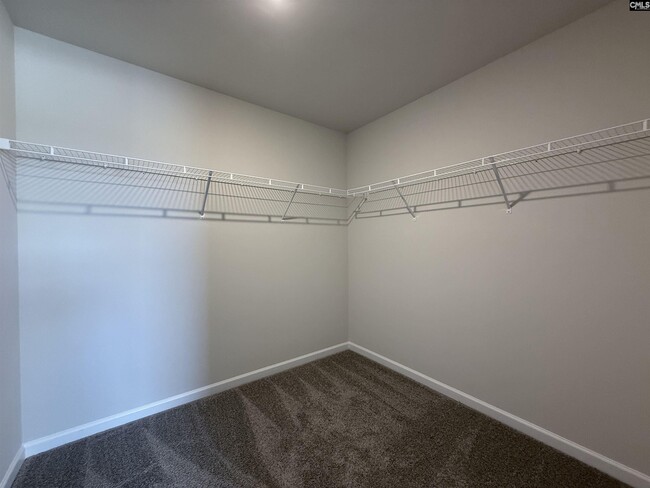 Building Photo - 240 S Lake Dr