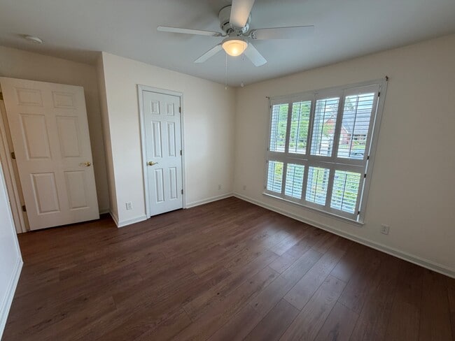 Building Photo - 1702 Thomas Ct