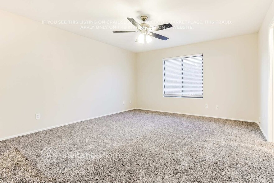 Building Photo - 2487 E Meadow Chase Dr