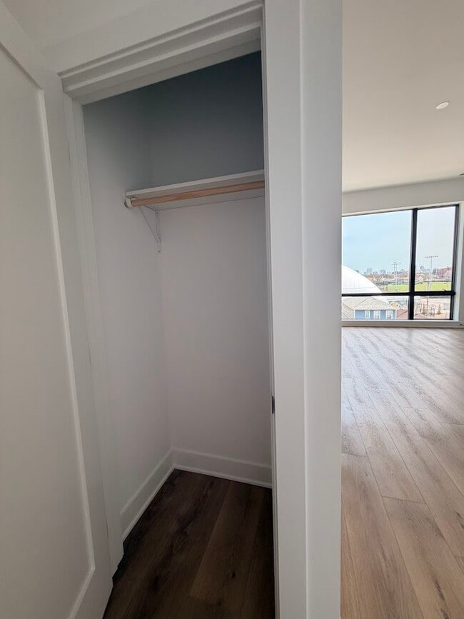 Building Photo - 1320 S Ashland Ave