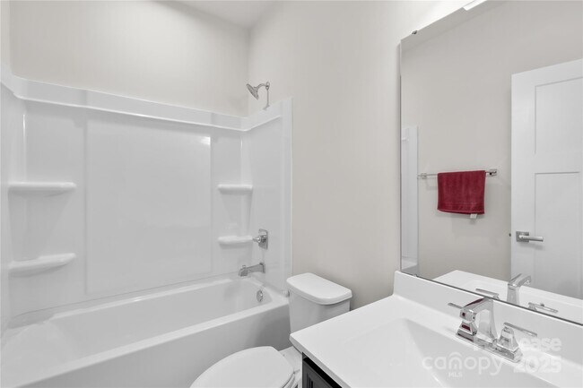 Building Photo - 9338 Mallard Mls Dr