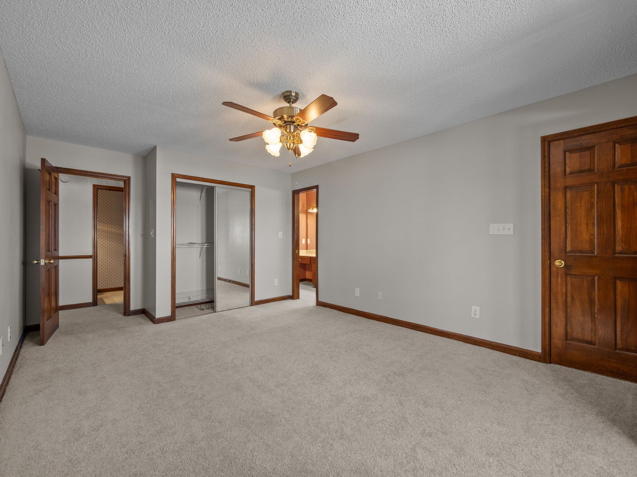 Building Photo - 138 White Oak Bluff Rd