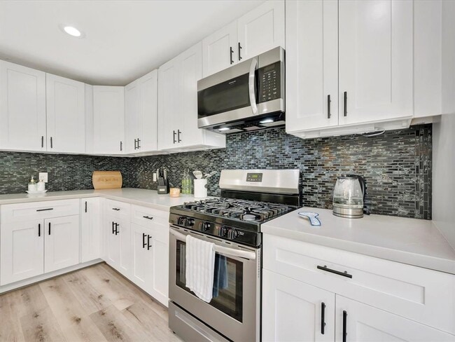 Building Photo - 5346 Apple Blossom Ln
