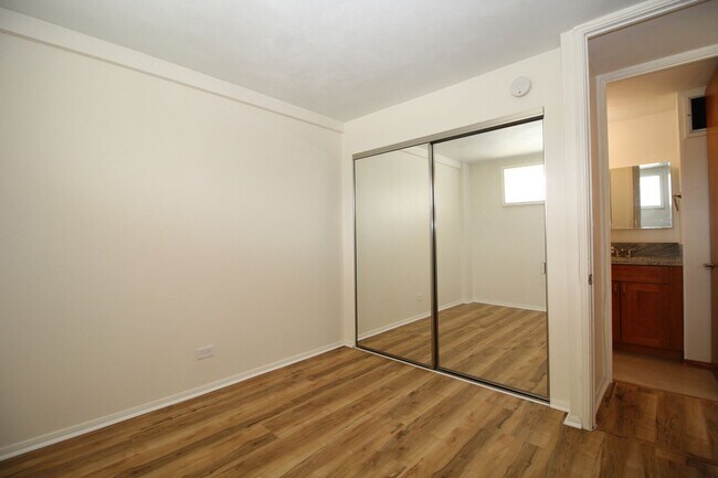 Building Photo - Live in the Heart of Kailua with Ocean Views!