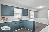 Building Photo - 3 Bedroom House