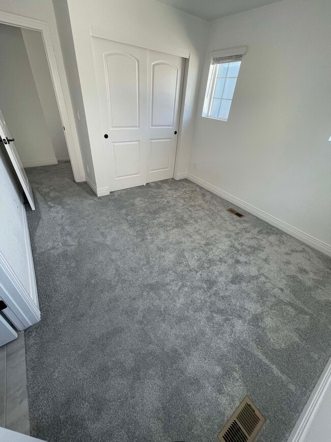 Bedroom 1 - 1737 Spring Water Pt