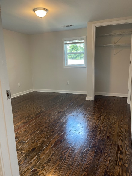 Building Photo - 222 Branch St