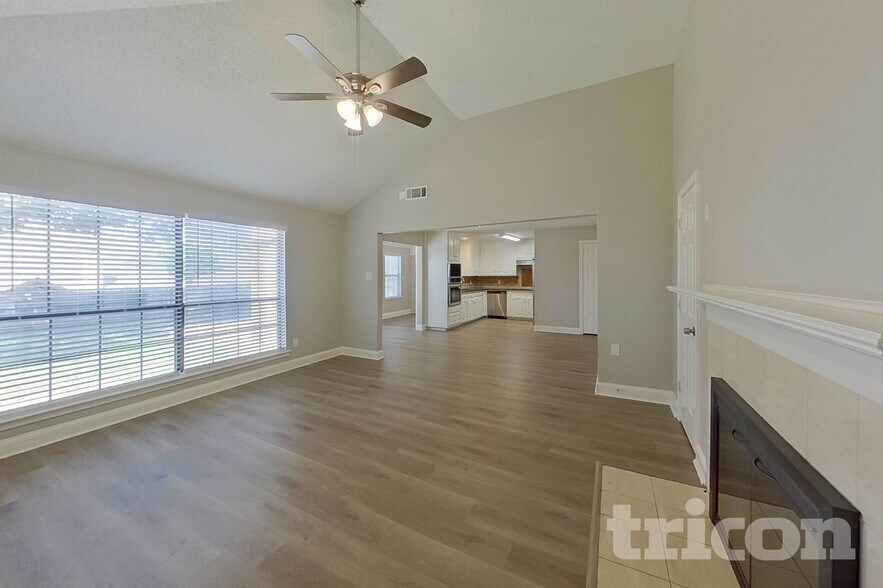 Building Photo - 7724 Grassland Dr