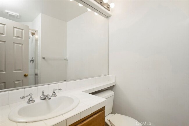 Building Photo - 11 Cipriani