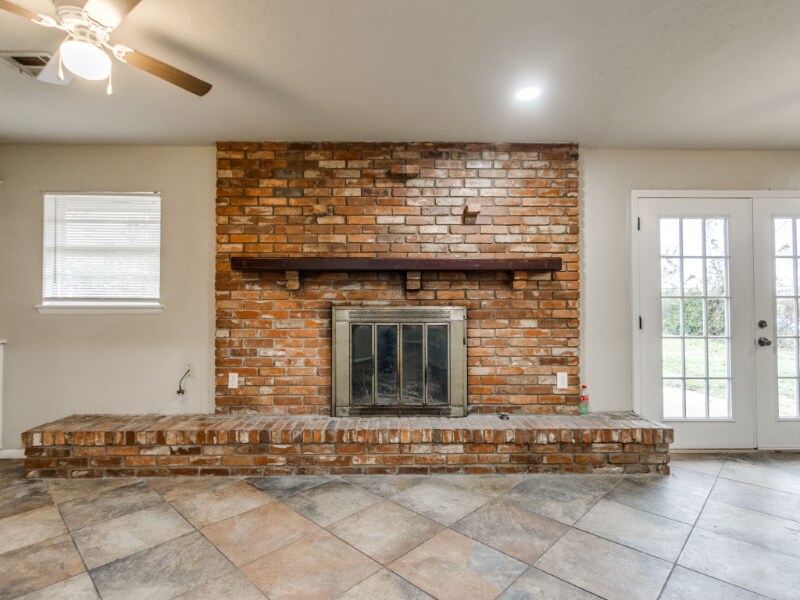 Building Photo - 8604 NE 33rd St