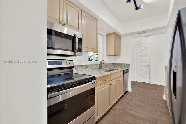 Building Photo - 11713 SW 81st Rd