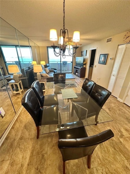 Building Photo - 6009 Sea Ranch Dr