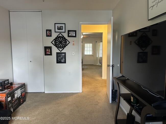 Building Photo - 1211D Shetland Dr
