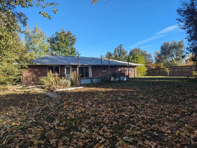 Building Photo - Great ranch home in the heart of Longmont!