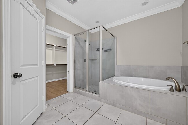 Building Photo - 13423 Preston Cliff Ct
