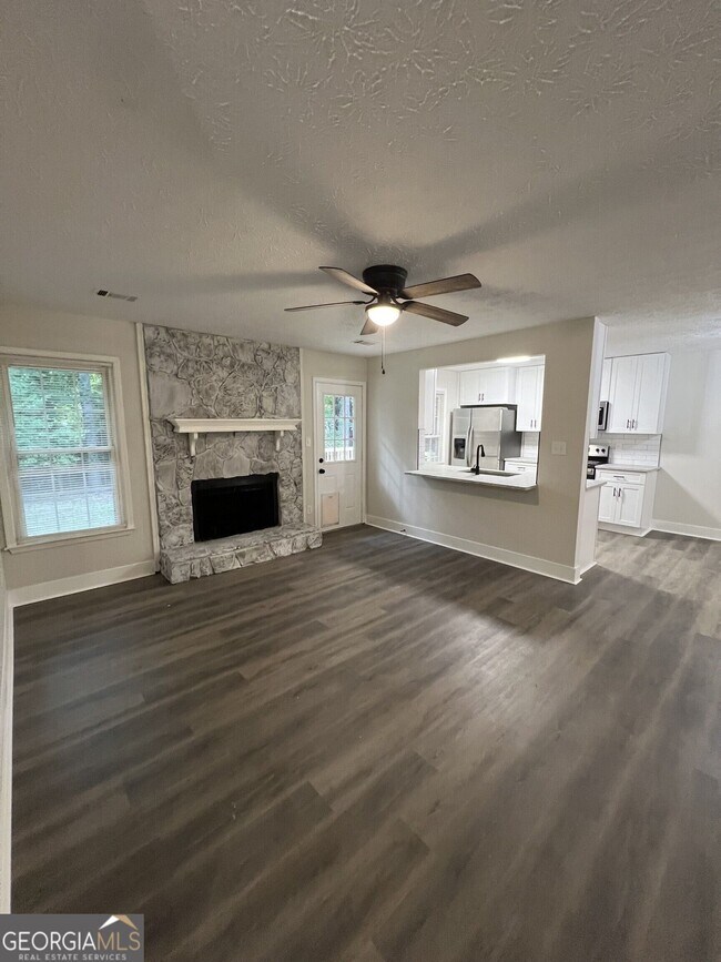 Building Photo - 403 Deergrass Trail