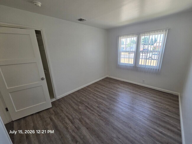 Building Photo - West Covina home with HUGE back yard!