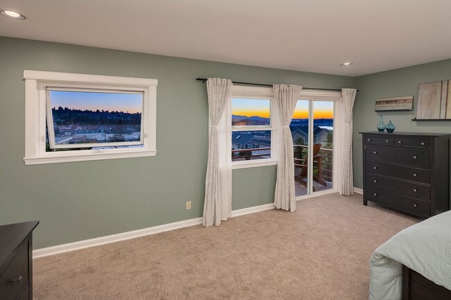 Building Photo - 3bd/2ba Seattle Home