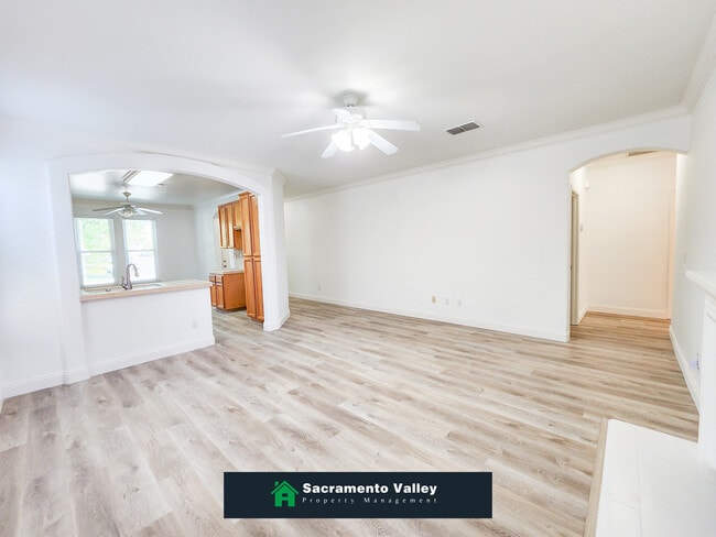 Building Photo - 1901 Yarnell Way