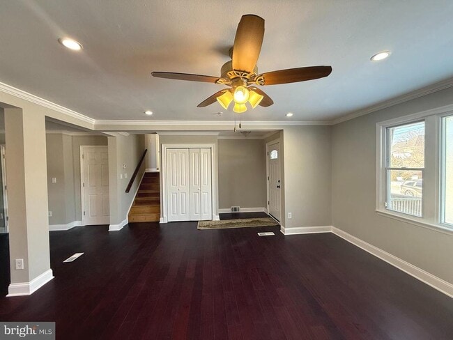 Building Photo - 7419 Farnum St