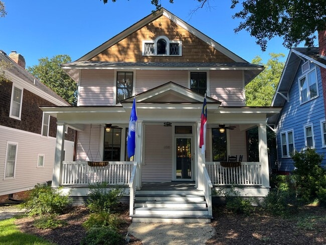 Building Photo - Incredible 3BD, 2.5BA House in Boylan Heig...