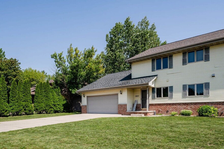 Building Photo - 1697 Gateway Pl