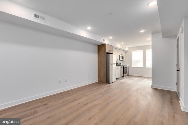 Building Photo - 1917 W Susquehanna Ave