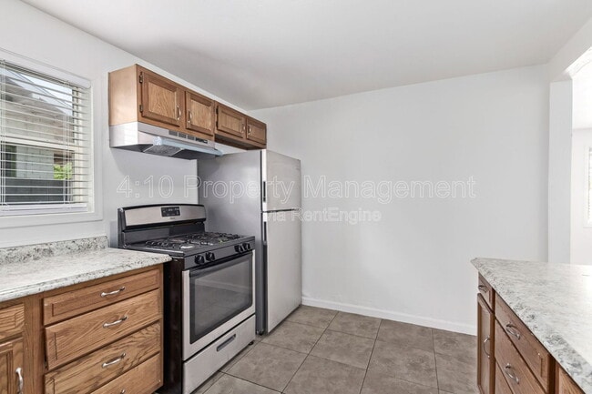 Building Photo - 1117 N 13th St