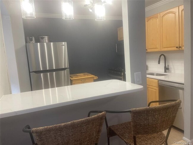 Building Photo - 101 Lincoln Ave