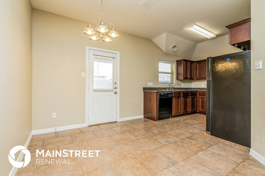 Building Photo - 7664 Hollow Point Dr