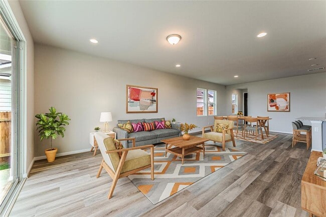 Building Photo - 201 Watercourse Wy