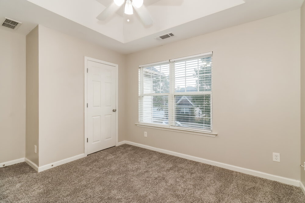 Building Photo - 38 Bollen Ln