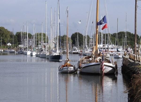 Building Photo - 44-44 Phillips St