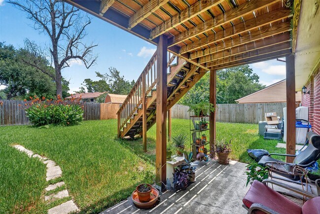 Building Photo - 15927 Eastcape Dr