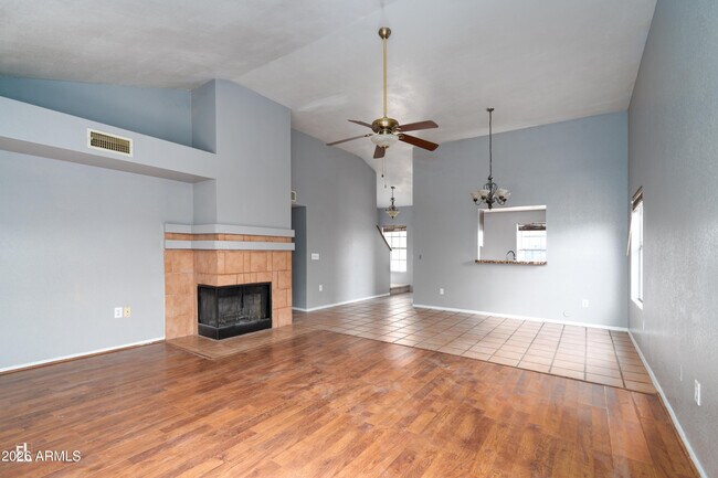 Building Photo - 7854 W Fleetwood Ln