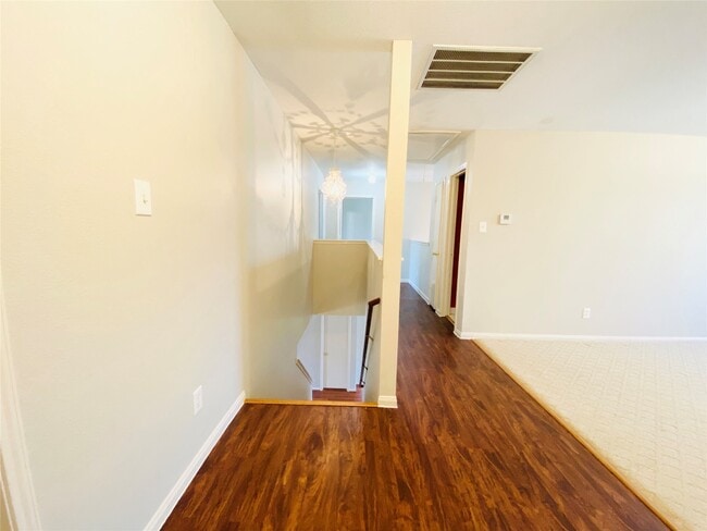 Building Photo - 11019 Cayman Mist Dr