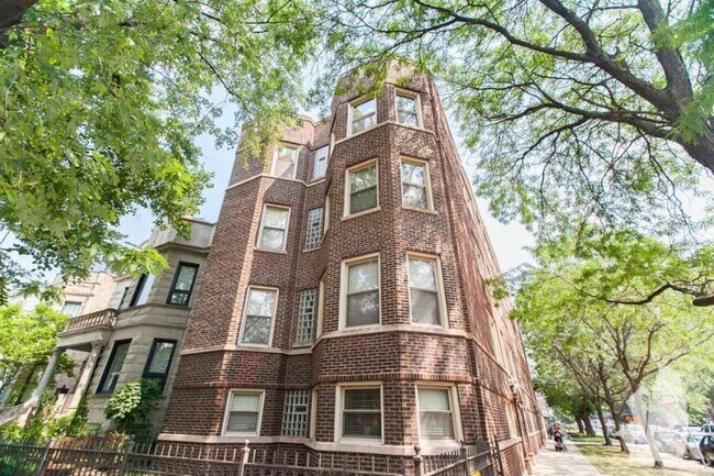 Building Photo - 2 bedroom in Chicago IL 60613